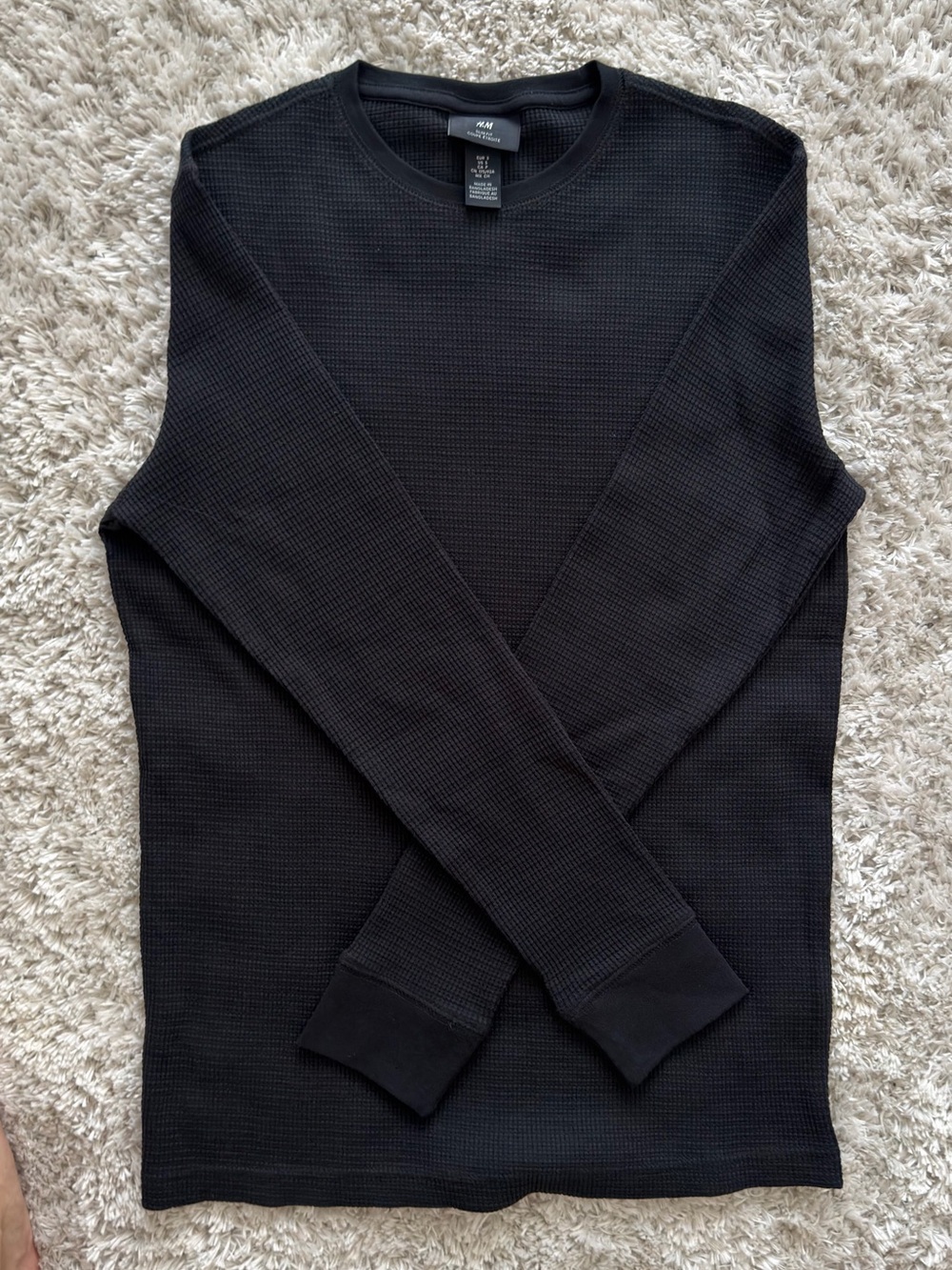 H&M Men’s Black Thermal Long-Sleeve